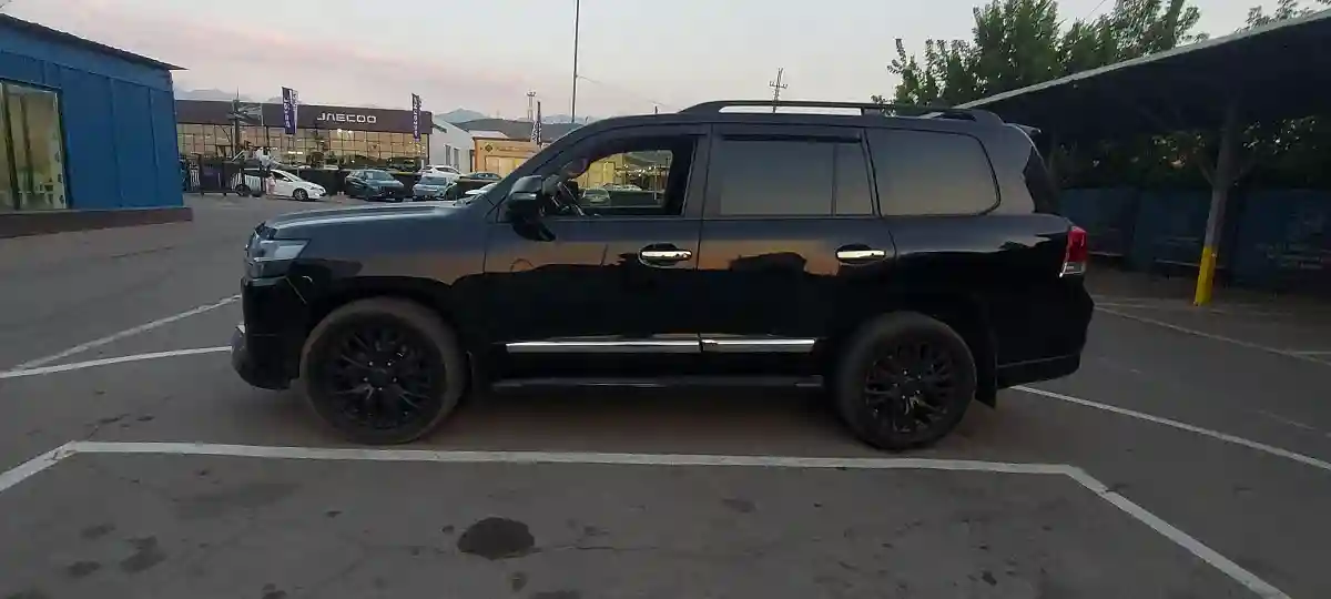 Toyota Land Cruiser 2014 года за 25 000 000 тг. в Алматы