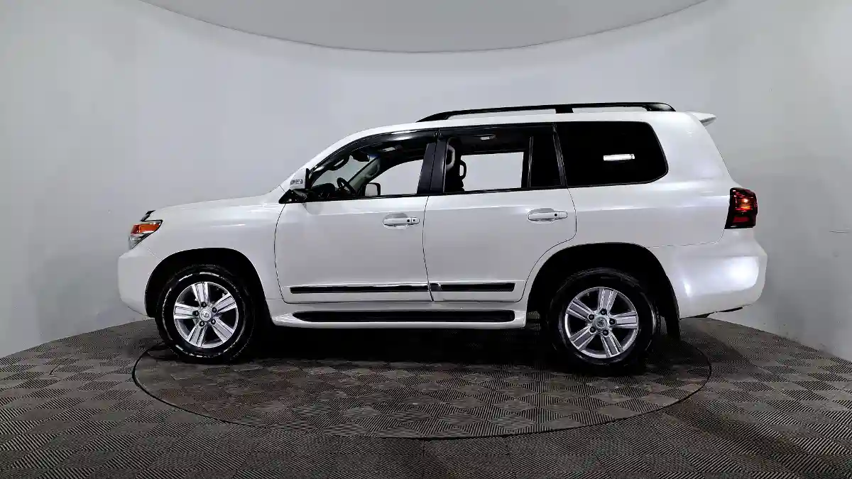 Toyota Land Cruiser 2012 года за 20 500 000 тг. в Астана