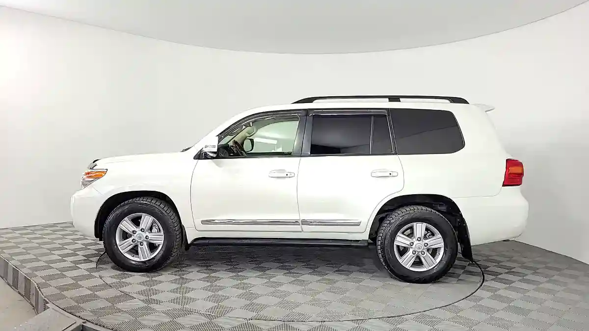 Toyota Land Cruiser 2012 года за 21 490 000 тг. в Караганда