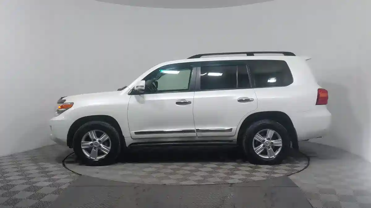 Toyota Land Cruiser 2012 года за 21 590 000 тг. в Астана