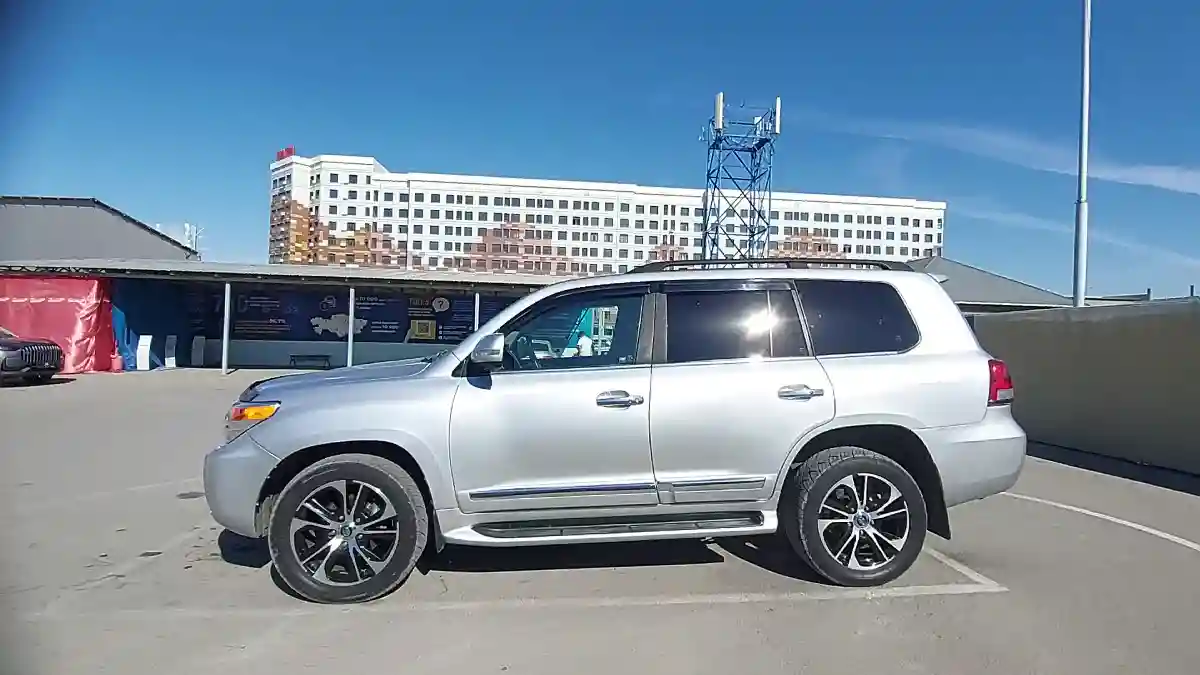 Toyota Land Cruiser 2013 года за 20 000 000 тг. в Шымкент