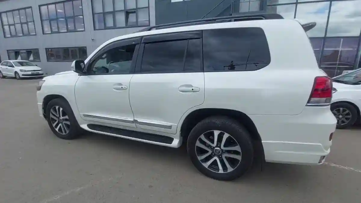 Toyota Land Cruiser 2014 года за 21 000 000 тг. в Астана