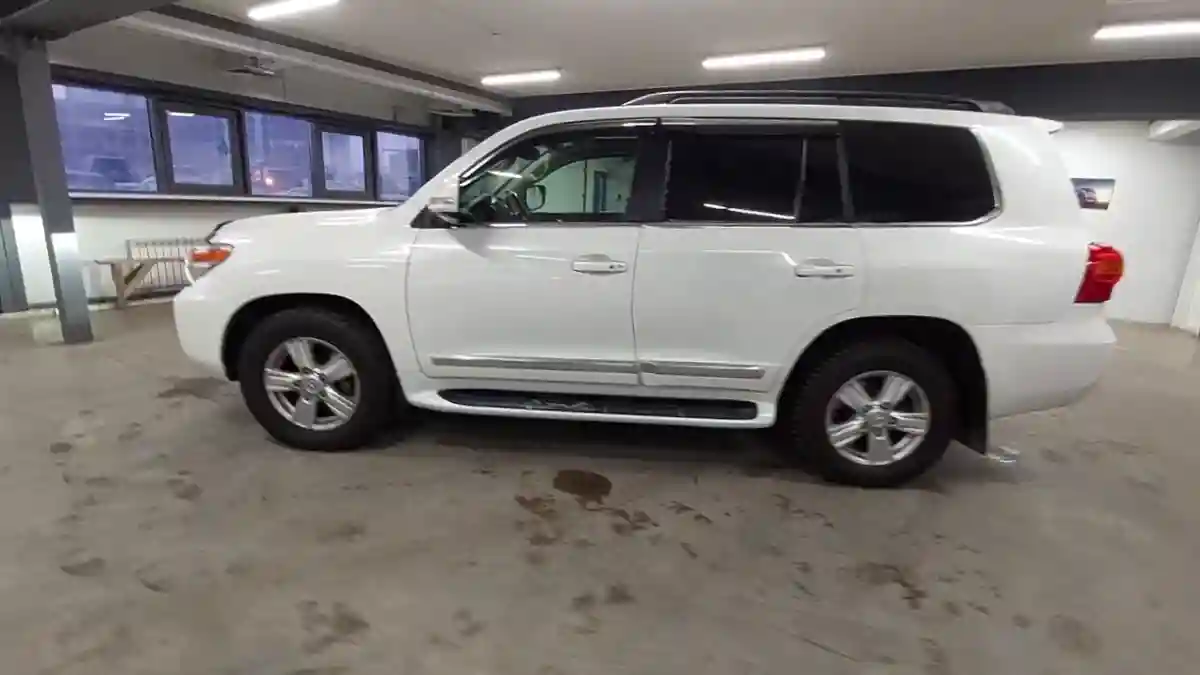 Toyota Land Cruiser 2012 года за 17 000 000 тг. в Астана