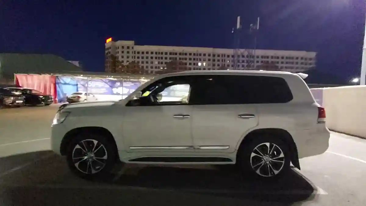 Toyota Land Cruiser 2012 года за 17 000 000 тг. в Шымкент
