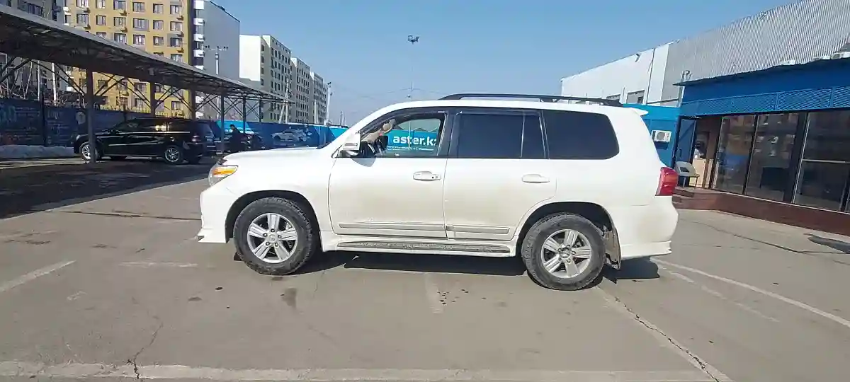 Toyota Land Cruiser 2013 года за 21 000 000 тг. в Алматы