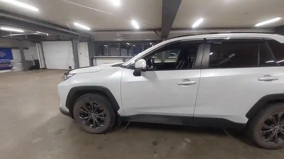 Toyota RAV4 2024 года за 19 000 000 тг. в Астана