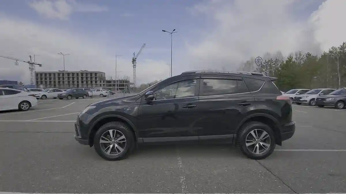 Toyota RAV4 2015 года за 10 850 000 тг. в Усть-Каменогорск