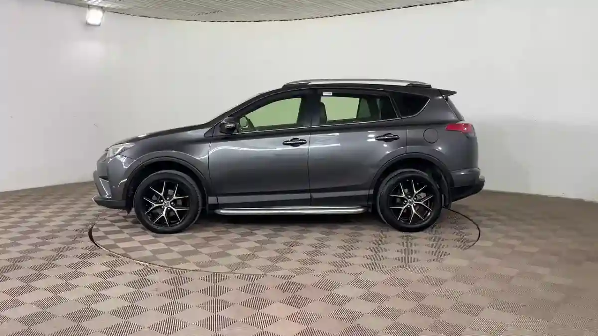 Toyota RAV4 2015 года за 9 290 000 тг. в Шымкент