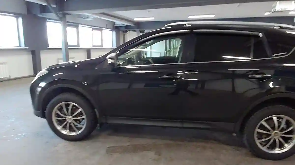 Toyota RAV4 2014 года за 11 000 000 тг. в Астана
