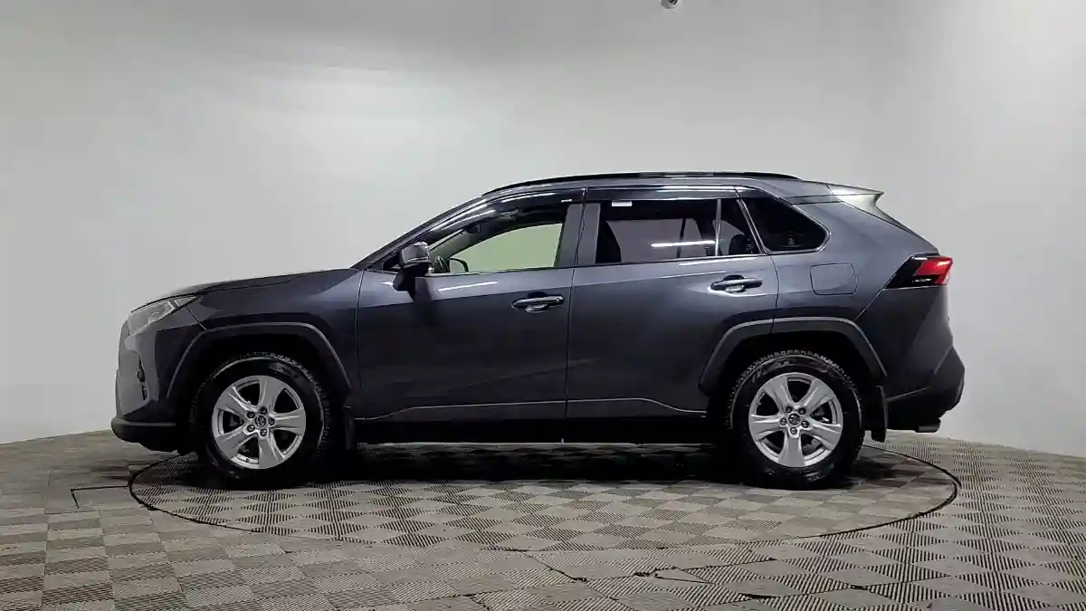 Toyota RAV4 2019 года за 13 990 000 тг. в Алматы