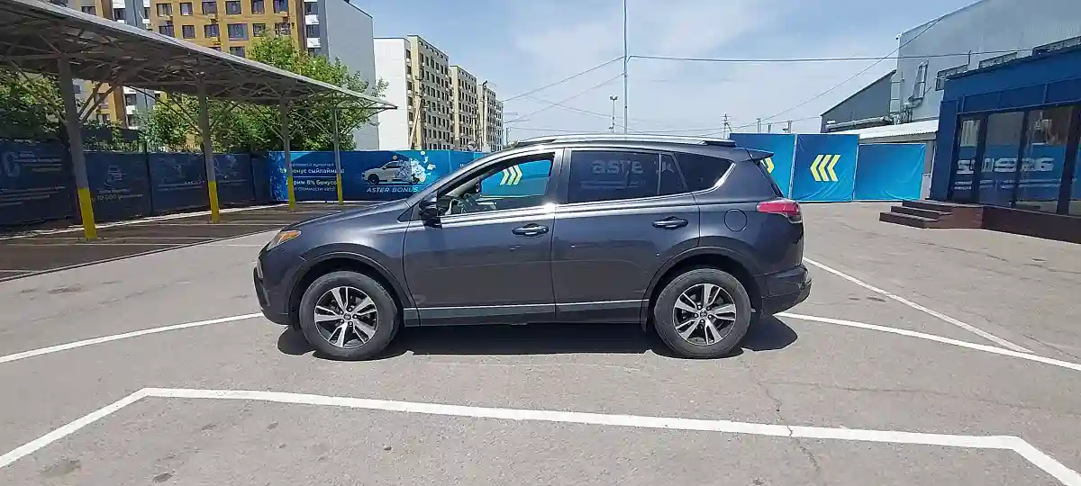 Toyota RAV4 2016 года за 13 500 000 тг. в Алматы