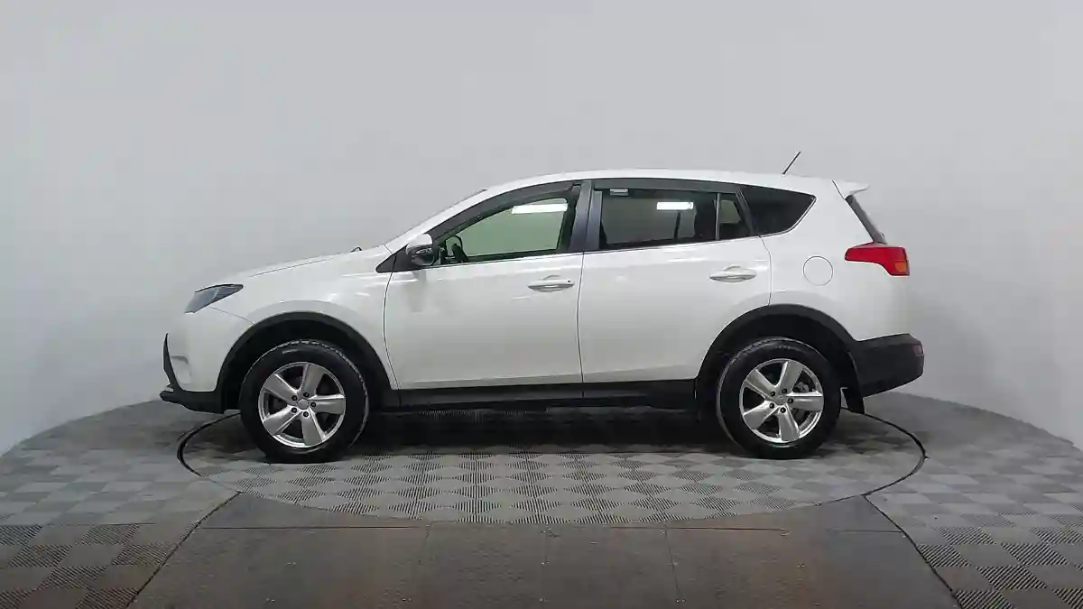 Toyota RAV4 2014 года за 8 990 000 тг. в Астана