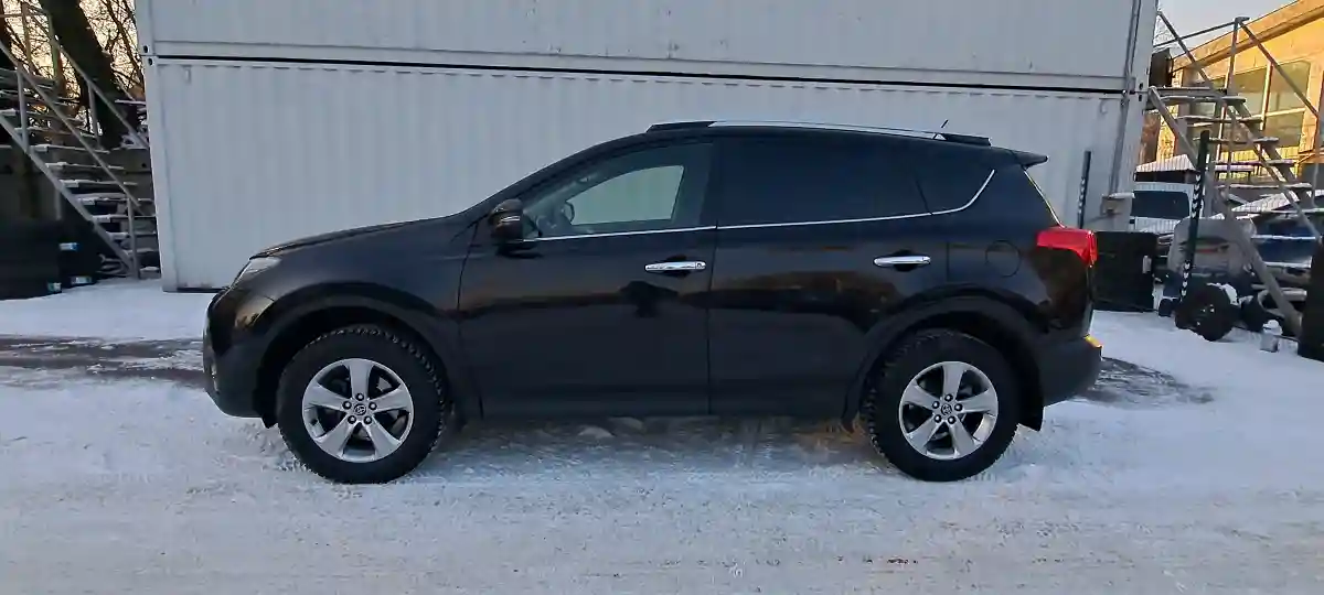 Toyota RAV4 2015 года за 10 040 000 тг. в Алматы