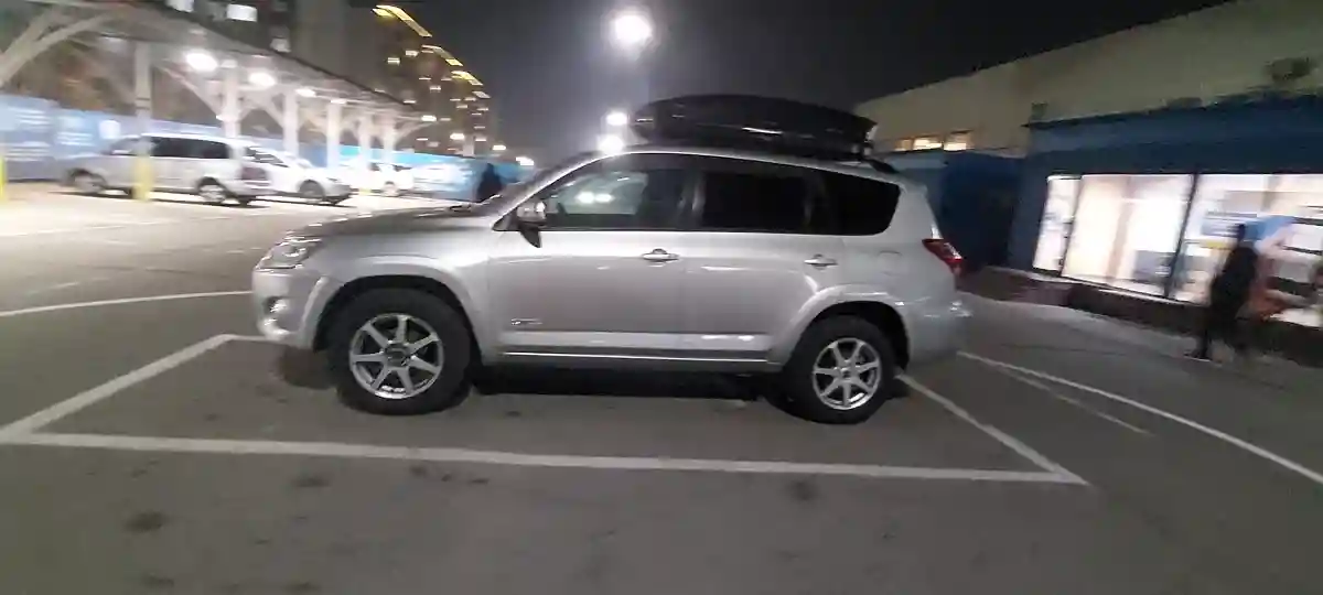 Toyota RAV4 2011 года за 8 200 000 тг. в Алматы