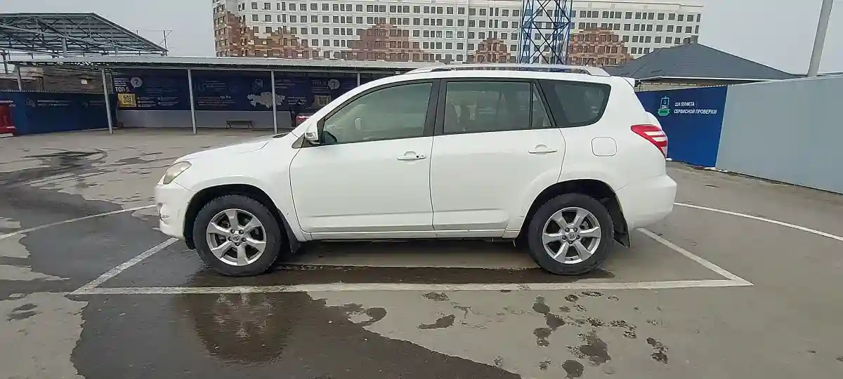 Toyota RAV4 2011 года за 7 500 000 тг. в Шымкент