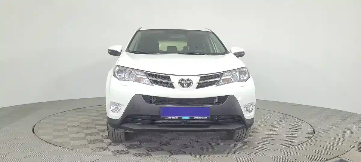 Toyota RAV4 2014 года за 8 850 000 тг. в Караганда