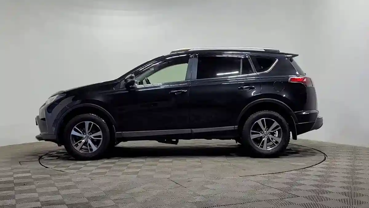 Toyota RAV4 2016 года за 10 990 000 тг. в Алматы