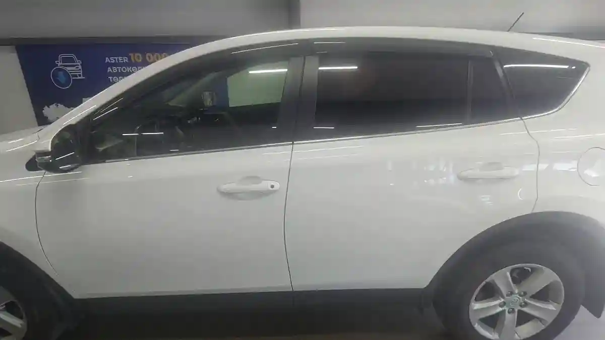 Toyota RAV4 2014 года за 7 700 000 тг. в Астана