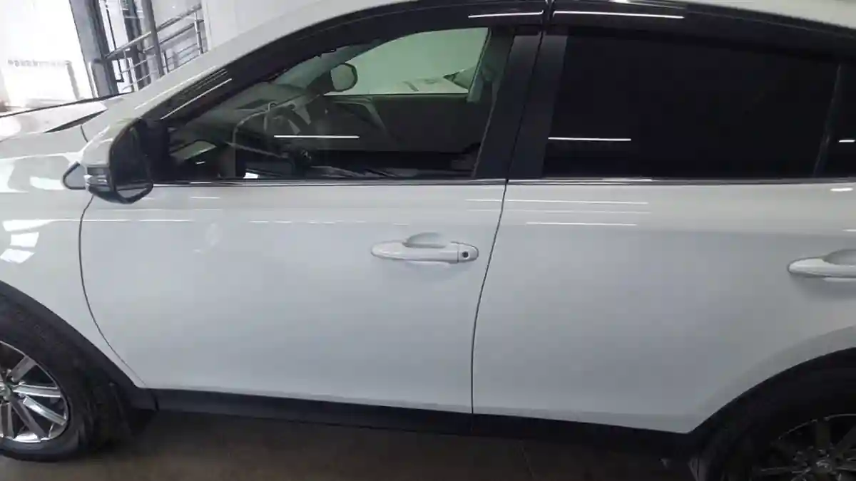 Toyota RAV4 2015 года за 11 500 000 тг. в Астана
