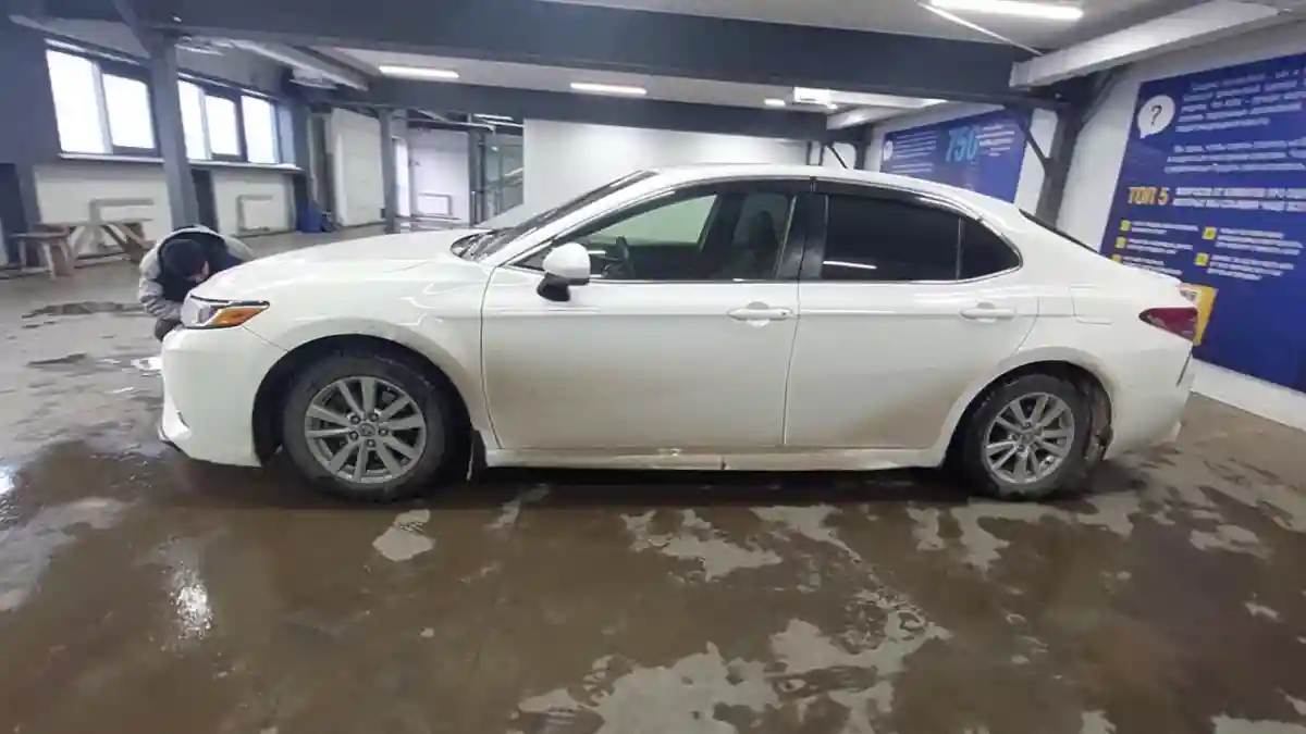 Toyota Camry 2017 года за 10 000 000 тг. в Астана