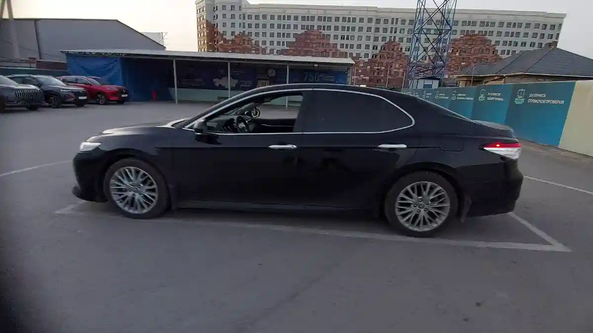 Toyota Camry 2022 года за 16 000 000 тг. в Шымкент
