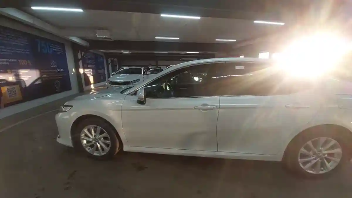 Toyota Camry 2023 года за 15 000 000 тг. в Астана
