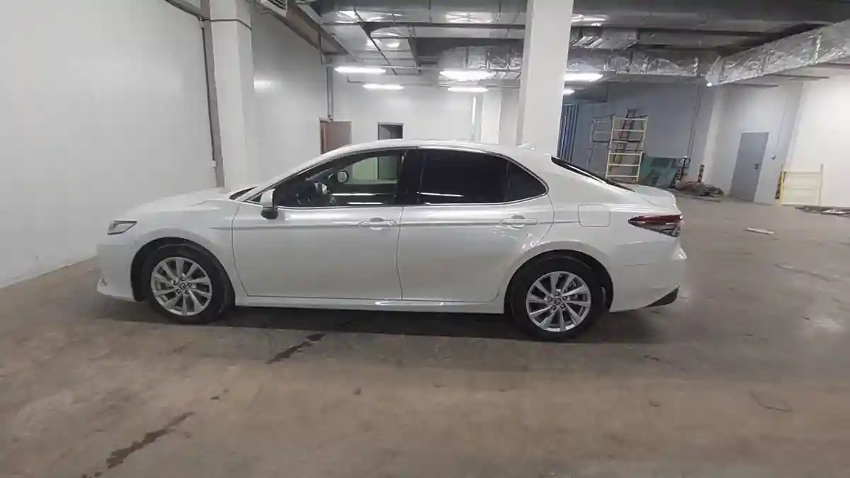 Toyota Camry 2024 года за 20 000 000 тг. в Астана