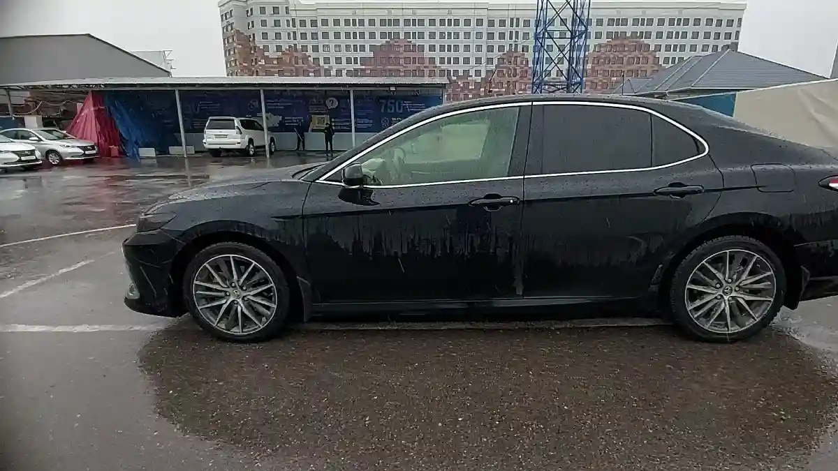 Toyota Camry 2023 года за 16 000 000 тг. в Шымкент