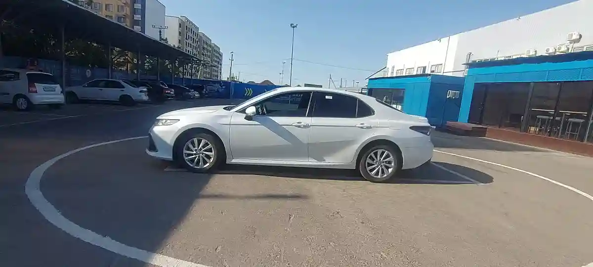 Toyota Camry 2023 года за 15 000 000 тг. в Алматы