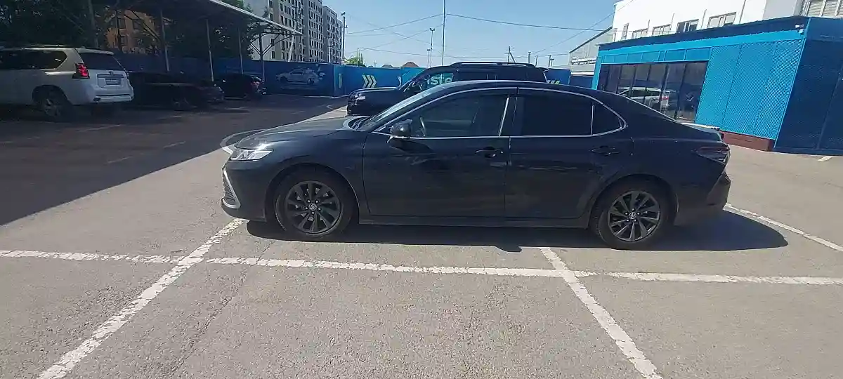 Toyota Camry 2022 года за 14 000 000 тг. в Алматы