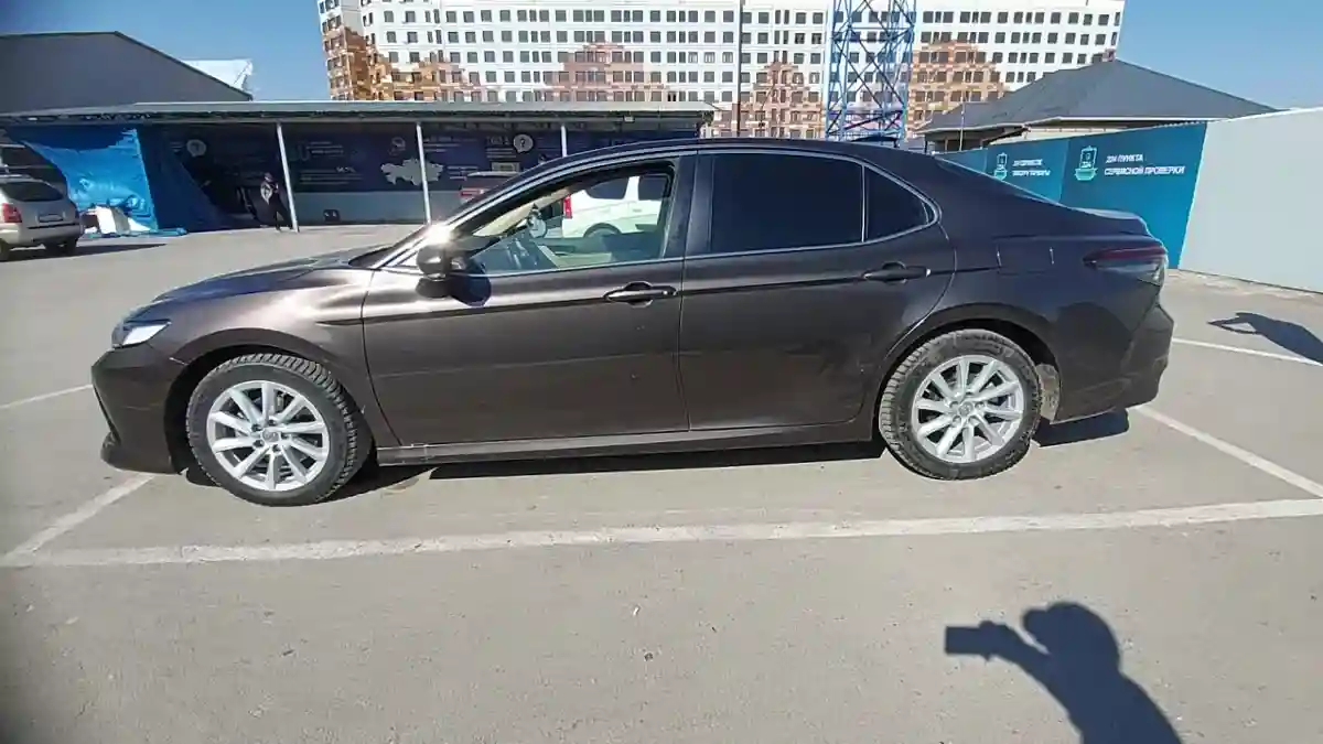 Toyota Camry 2023 года за 17 000 000 тг. в Шымкент