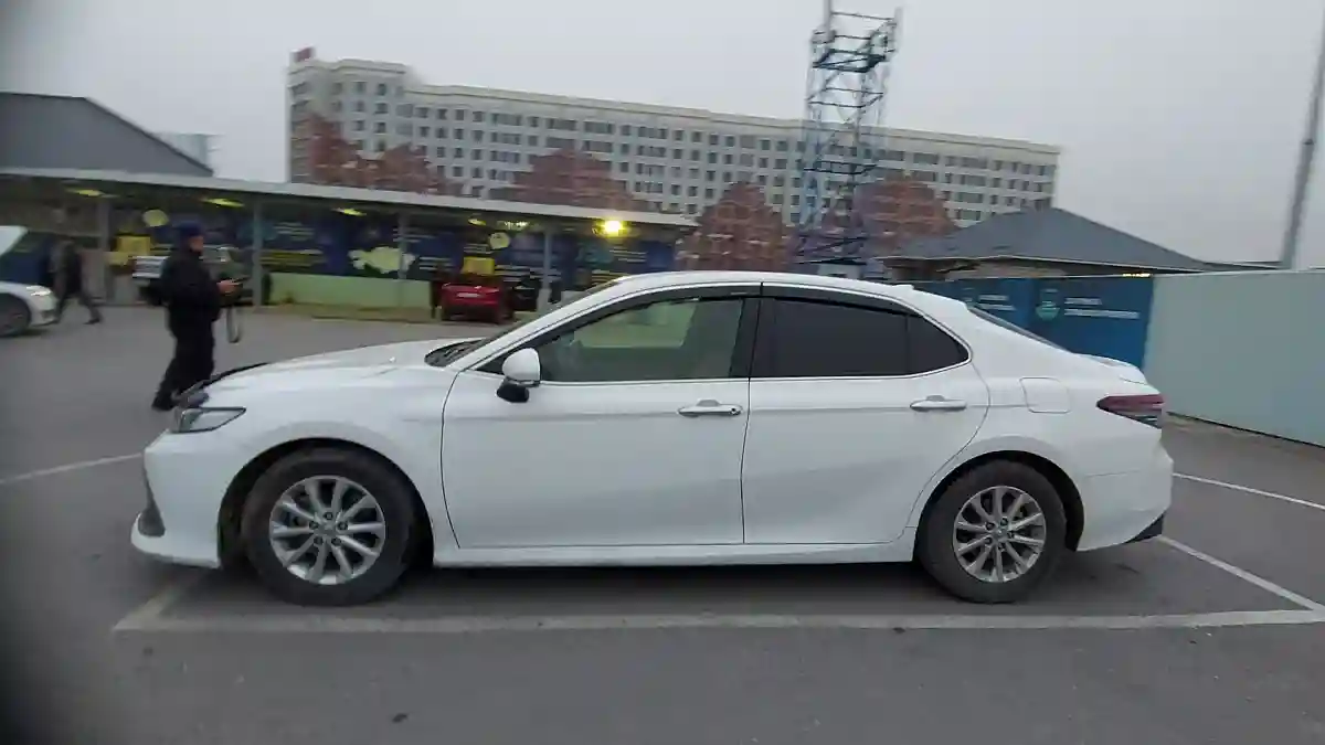 Toyota Camry 2022 года за 15 000 000 тг. в Шымкент