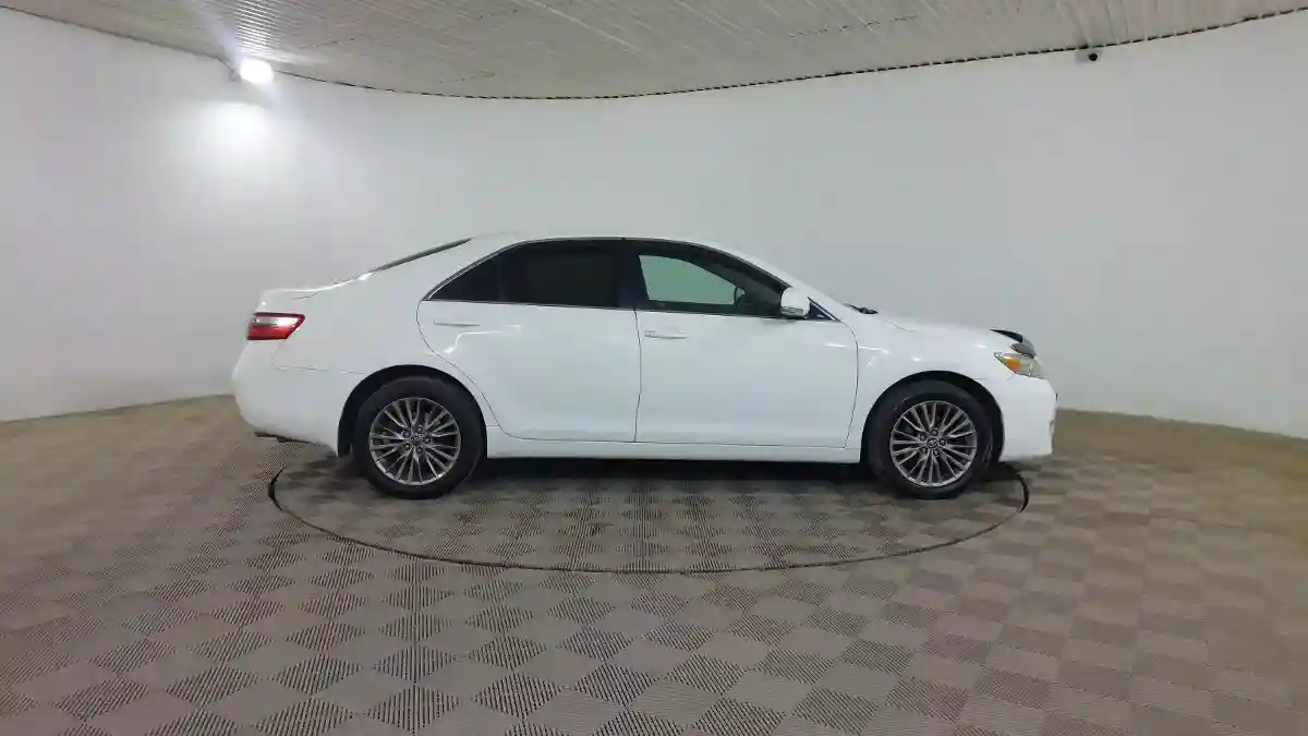 Toyota Camry 2011 года за 7 250 000 тг. в Шымкент