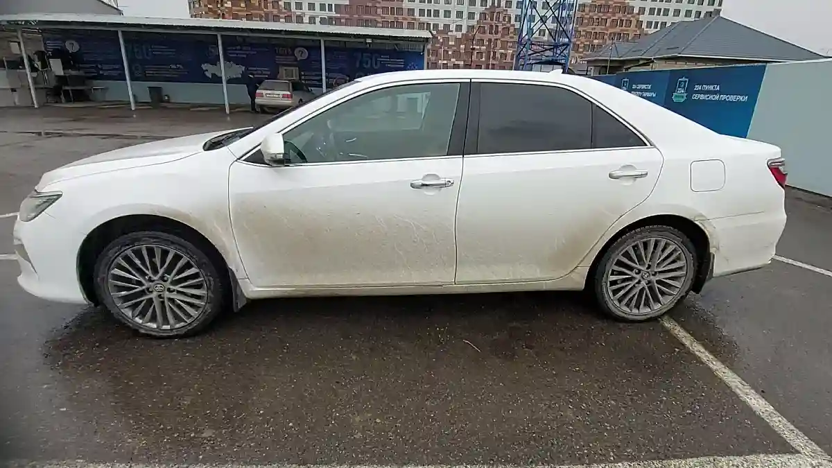 Toyota Camry 2017 года за 13 000 000 тг. в Шымкент