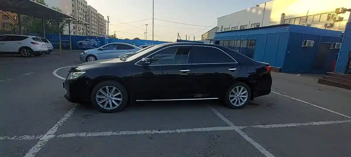 Toyota Camry 2012 года за 10 300 000 тг. в Алматы