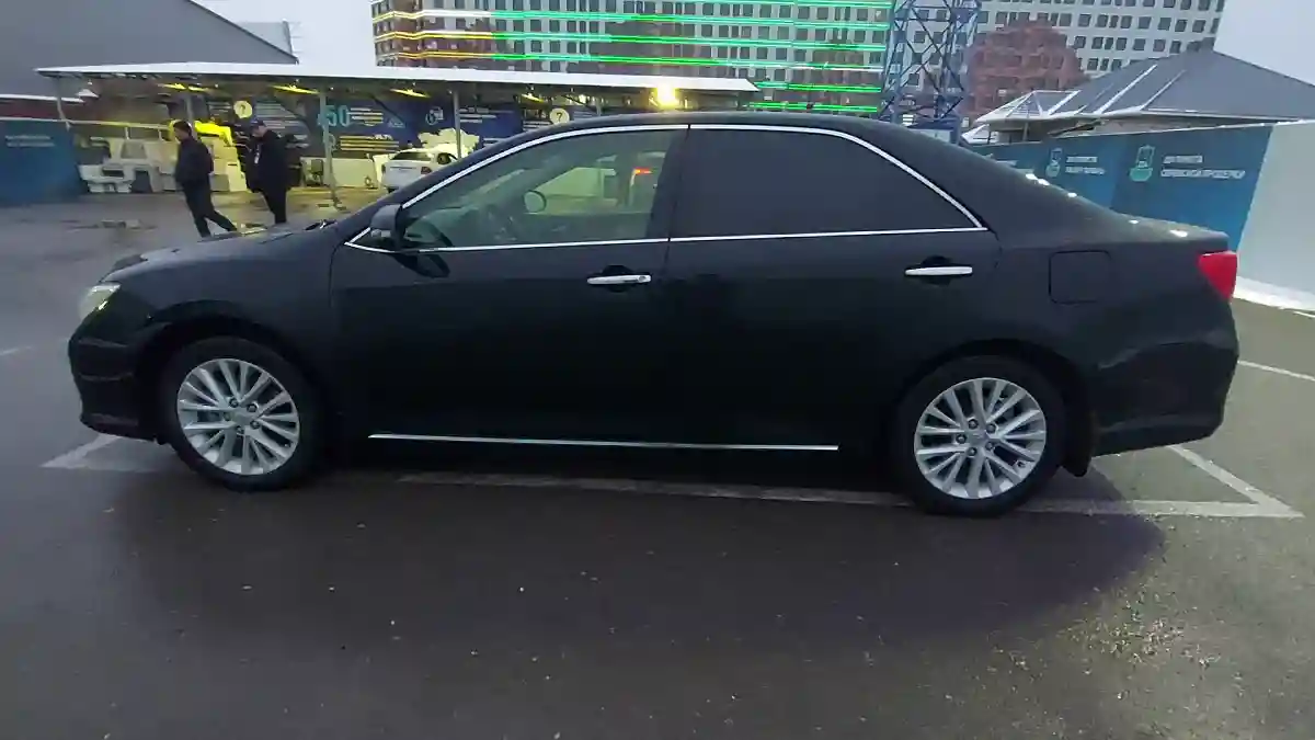 Toyota Camry 2012 года за 10 050 000 тг. в Шымкент