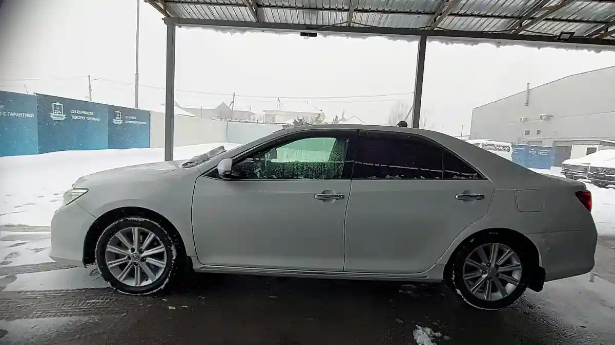 Toyota Camry 2011 года за 9 500 000 тг. в Шымкент