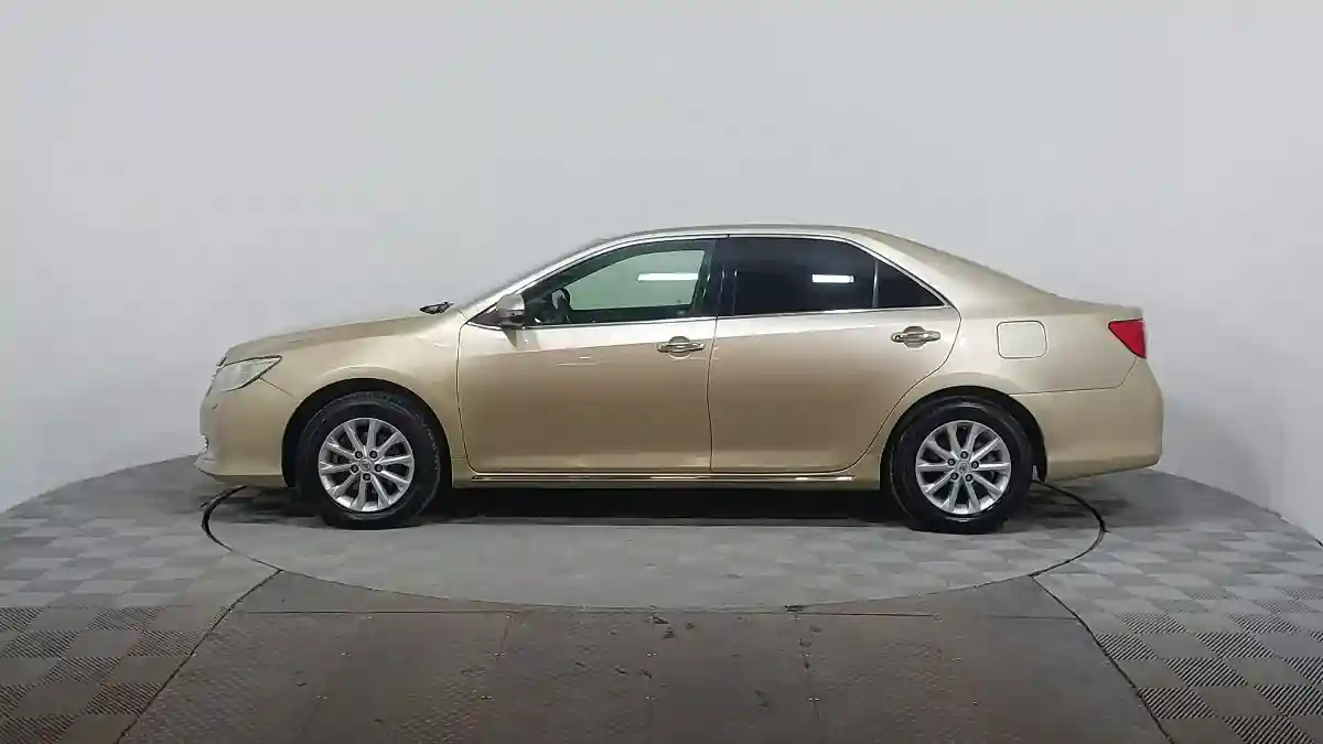 Toyota Camry 2012 года за 8 990 000 тг. в Астана