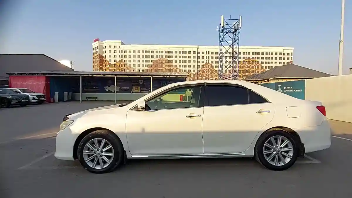 Toyota Camry 2012 года за 10 500 000 тг. в Шымкент