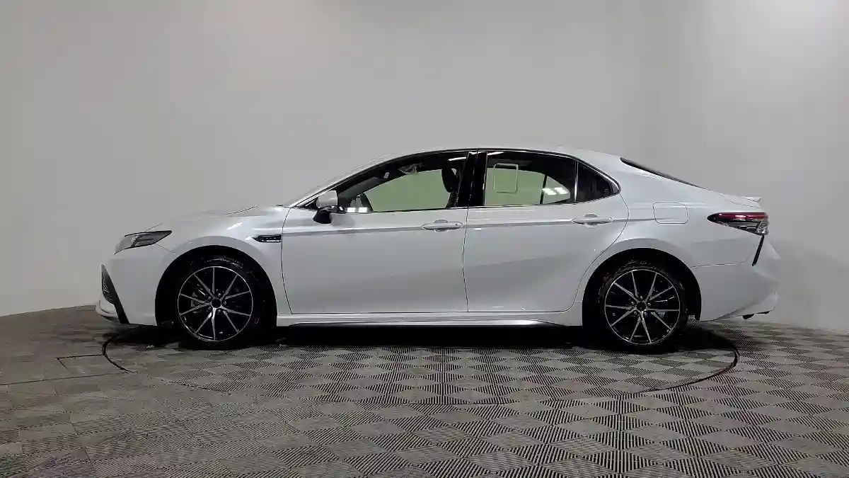 Toyota Camry 2022 года за 21 053 000 тг. в Алматы