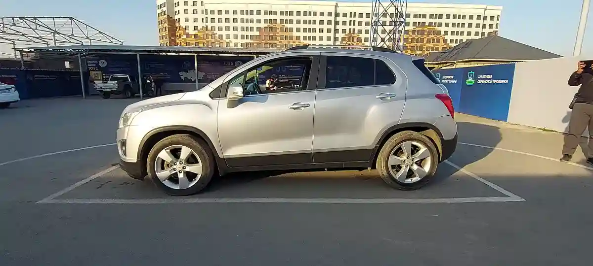 Chevrolet Tracker 2013 года за 6 500 000 тг. в Шымкент