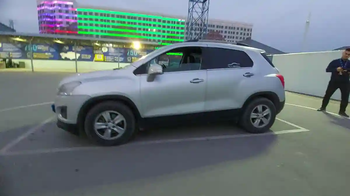 Chevrolet Tracker 2013 года за 6 000 000 тг. в Шымкент