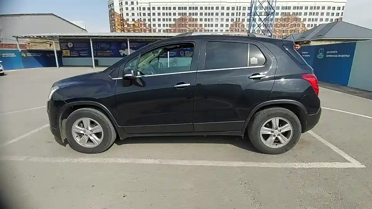 Chevrolet Tracker 2015 года за 7 000 000 тг. в Шымкент