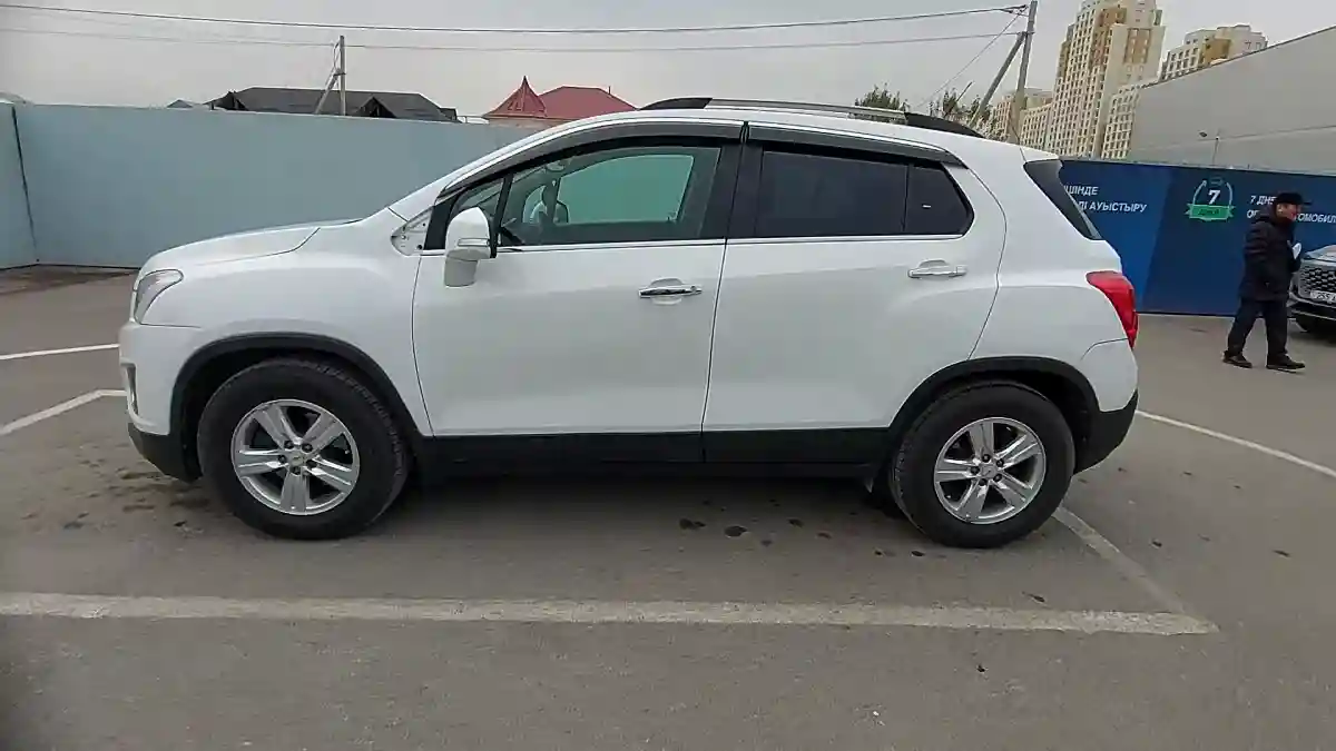 Chevrolet Tracker 2013 года за 5 000 000 тг. в Шымкент