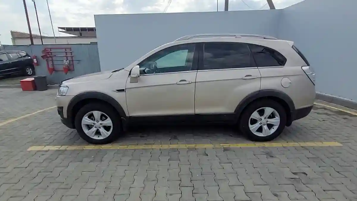 Chevrolet Captiva 2013 года за 7 590 000 тг. в Астана