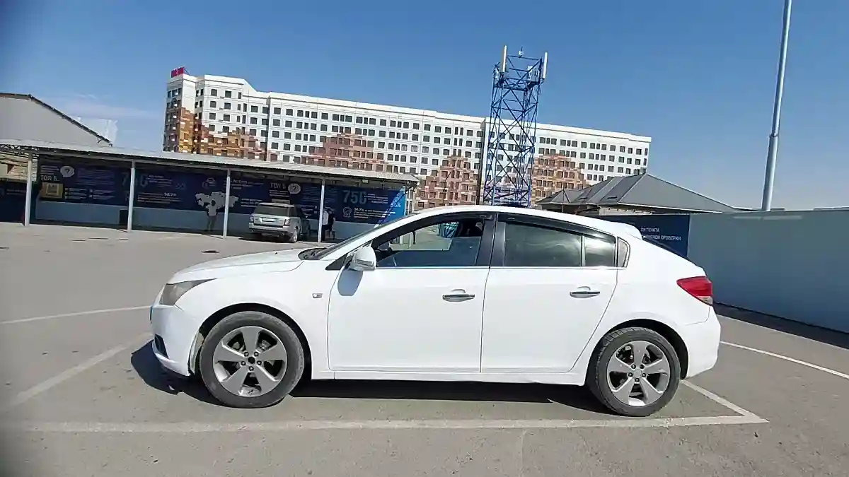 Chevrolet Cruze 2011 года за 2 200 000 тг. в Шымкент