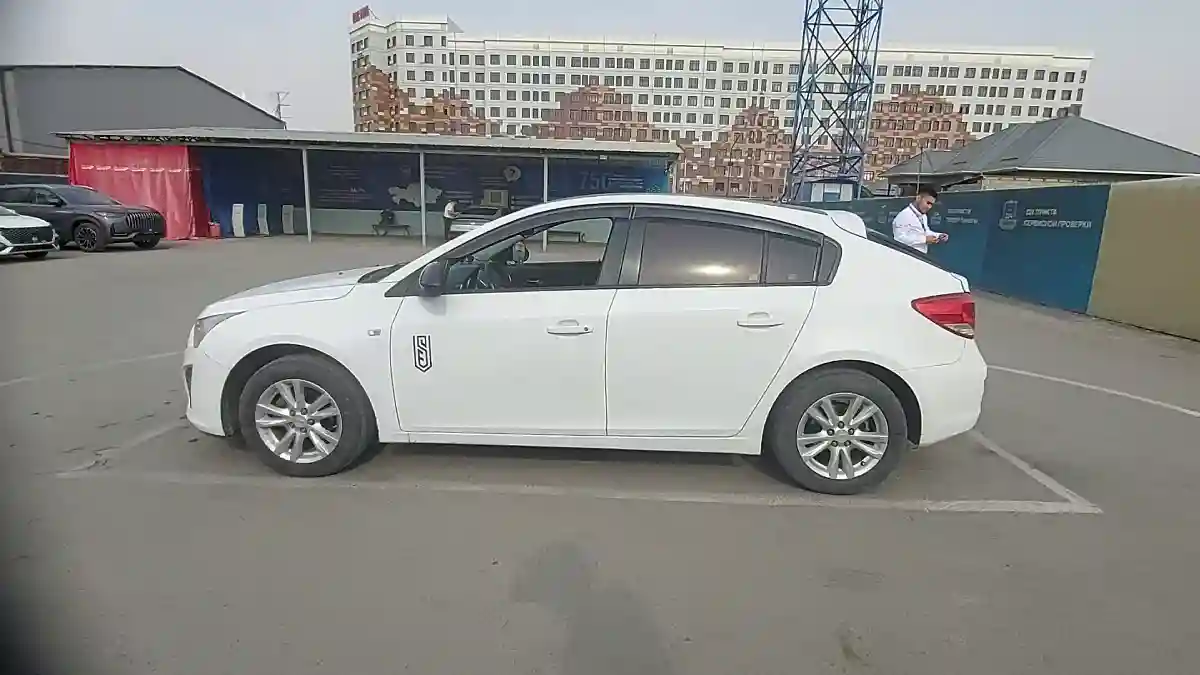 Chevrolet Cruze 2013 года за 3 608 000 тг. в Шымкент