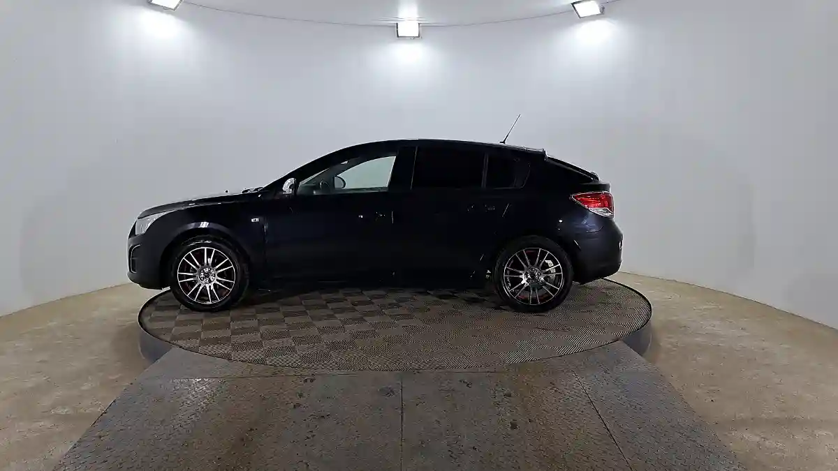 Chevrolet Cruze 2013 года за 3 850 000 тг. в Актобе