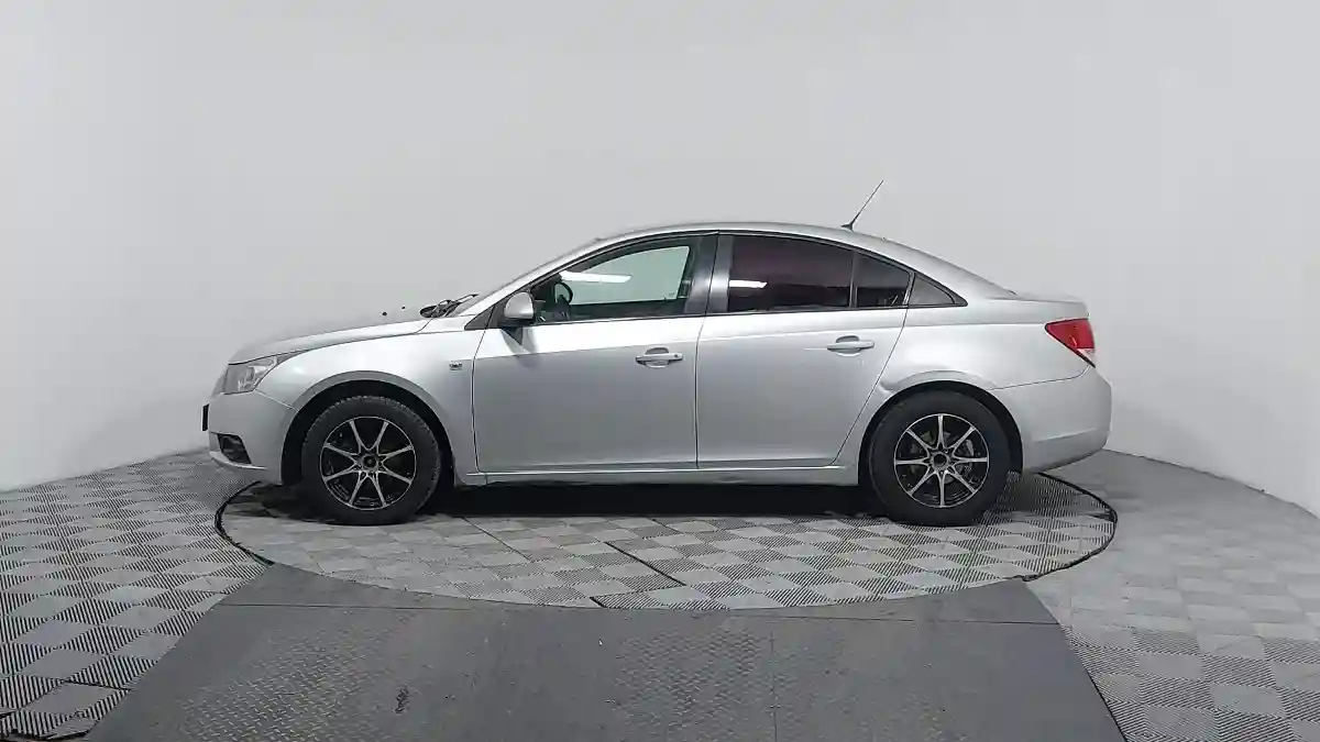 Chevrolet Cruze 2011 года за 3 790 000 тг. в Астана