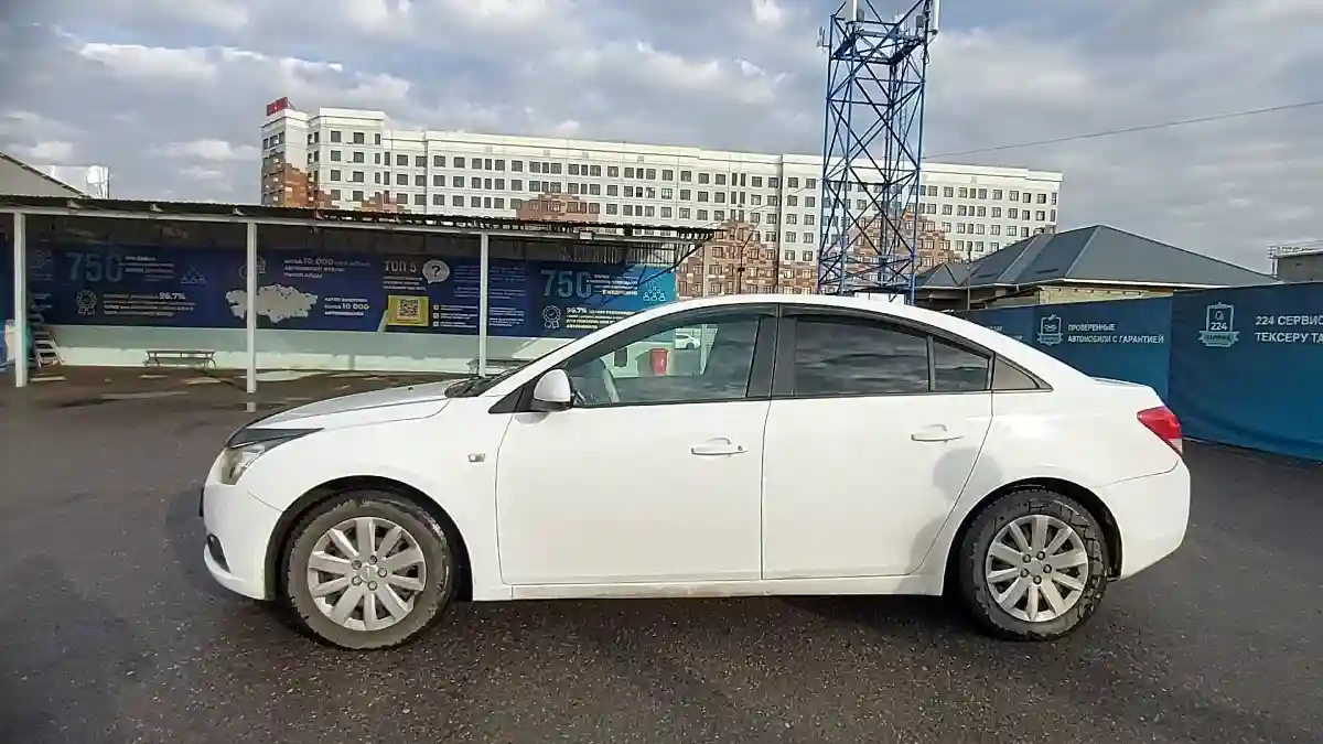 Chevrolet Cruze 2011 года за 3 500 000 тг. в Шымкент